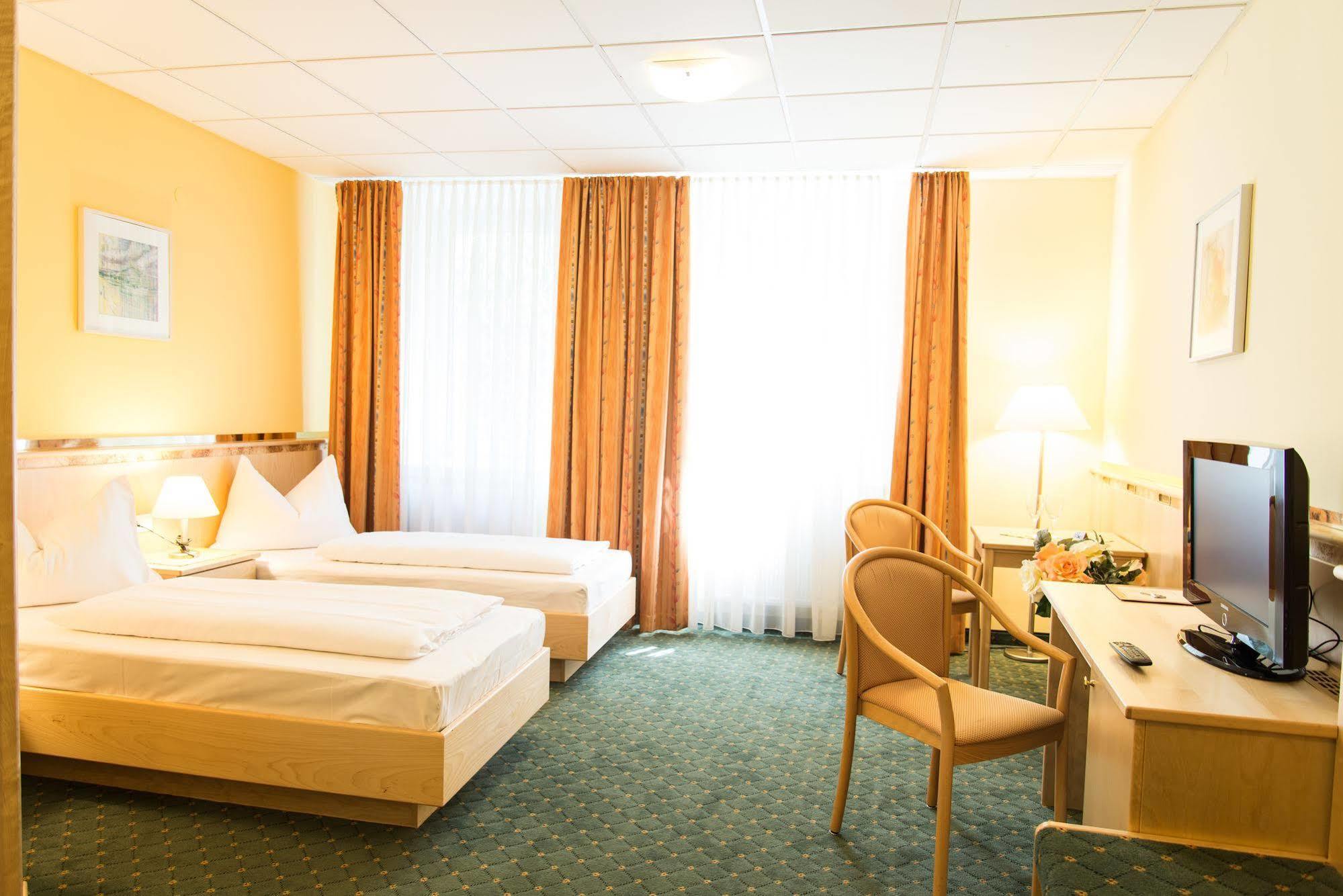 Hotel Beethoven Hinterbruehl Exterior photo