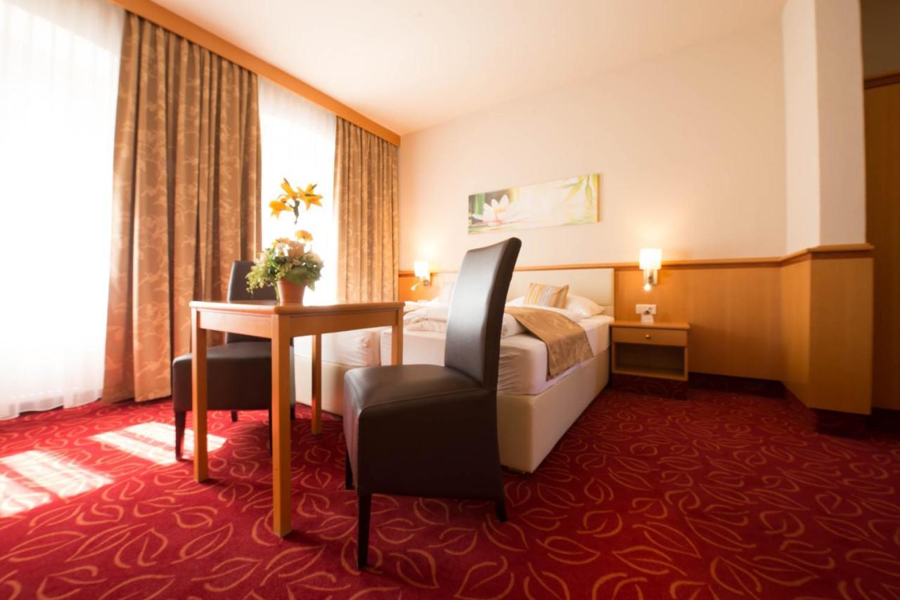 Hotel Beethoven Hinterbruehl Exterior photo